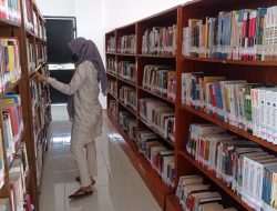 Jumlah Pengunjung Perpustakaan di Sampang Meningkat, Ini Buku yang Paling Diminati