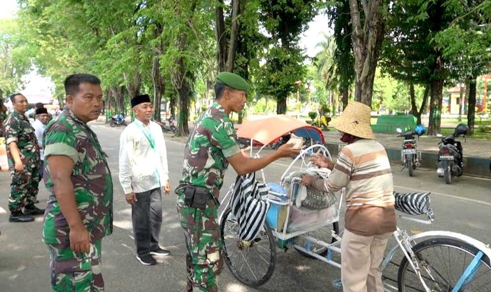 berbagi sarapan gratis nasi bungkus kodim 0827 sumenep