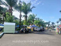 Melanggar, Ratusan PKL di Bangkalan Gunakan Bahu Jalan dan Trotoar untuk Berjualan