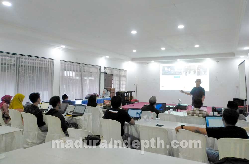 tangkal hoaks, aji surabaya gelar pelatihan cek fakta di bangkalan