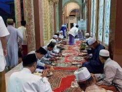 Selama Ramadhan, Masjid Al-Asri Sumenep Sajikan Takjil Gratis Tiap Hari