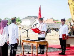 Gelar Pelantikan di Area Proyek Pasar Kolpajung, Bupati Pamekasan Ajak ASN Kerja Ekstra