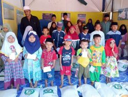 Jumat Berkah, Pemdes Labuhan Santuni Puluhan Anak Yatim