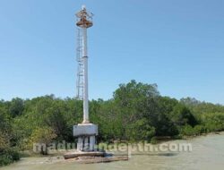 Nelayan Berharap Lampu Suar Ujung Muara Sungai Kamoning Sampang Diperbaiki
