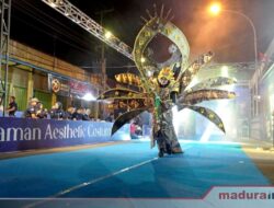 Bertajuk Anyaman Aesthetic Costum, Tambelangan Fashion Carnival ke 4 Spektakuler