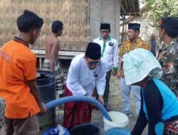 NU Sampang Distribusikan Air Bersih, Kyai Itqon Harap Ada Pengeboran di Desa Terdampak Kekeringan