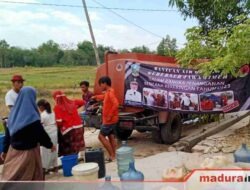 Distribusi Air Bersih ke 62 Desa Terdampak Kekeringan di Sampang Capai 80 Persen
