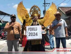 Ikut Pawai Kemerdekaan, PPK dan PPS Waru Sosialisasikan Pemilu 2024