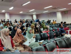Nonton Film ‘Kejarlah Janji’, KPU Pamekasan Didik Pemilih Pemula di IAIN Madura
