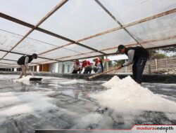 Kembalikan Kejayaan Garam Desa Banyusangka, PHE WMO Angkat Inovasi Siram Berbakat dan TUF