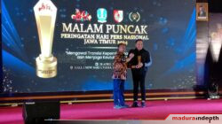 Slamet Junaidi Raih Penghargaan dari PWI Jatim