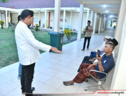 Kunjungi Faskes di Pulau Kangean, Bupati Fauzi; Berikan Pelayanan Terbaik!