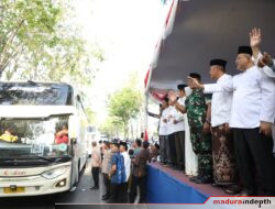 553 Calon Jemaah Haji Asal Sampang Diberangkatkan ke Tanah Suci