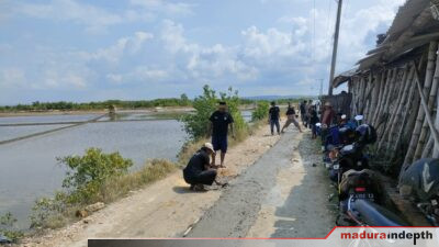 Jalan rusak gersik putih