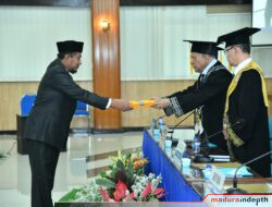 Raih Gelar Doktor dengan Predikat Cumlaude, Bupati Fauzi Komitmen Bangun Sumenep Lebih Baik