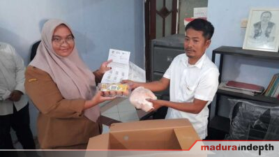 anggota dprd pamekasan kembalikan bantuan sosial