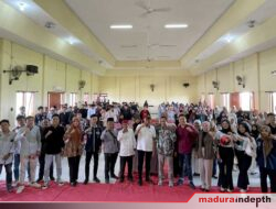 Bedah Buku Demi Kaum Muda, Cak Fauzi Ajak Pemuda Majukan Kota Keris