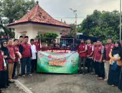 Komunitas Keris Berbagi Rezeki, Ratusan Paket Beras dan Sarung Dibagikan ke Warga