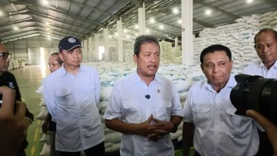 Produksi garam sampang madura