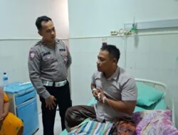Niat Atur Lalu Lintas, Pegawai Dishub Sampang Justru Jadi Korban Tabrakan