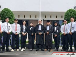 Laksanakan PKL di Kantor Ramot Batubara & Associates, Mahasiswa Ilmu Hukum UTM Aktif Tangani Kasus Pinjol