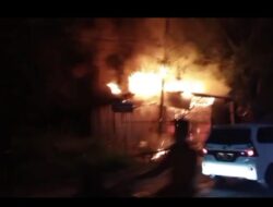 Bengkel dan Toko Onderdil di Jantung Kota Sampang Ludes Terbakar, Kerugian Capai Puluhan Juta