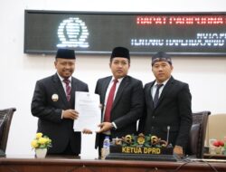 Wabup Sampaikan Nota Penjelasan Raperda Perubahan APBD 2025