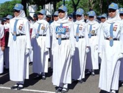 Deretan Juara Lomba Gerak Jalan 2025 Meriahkan HUT RI ke-80 di Sampang