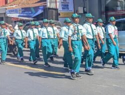MI Internasional Sabilillah dan MI Darussalamah Raih Juara 1 Lomba Gerak Jalan SD/MI di Sampang