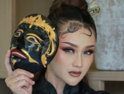KOPI Songennep Angkat Budaya Topeng di Hunting Foto “Beauty and The Mask”