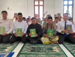 Wabup Sampang Bantu 91 Al-Qur’an untuk Perkuat Pembinaan Warga Binaan