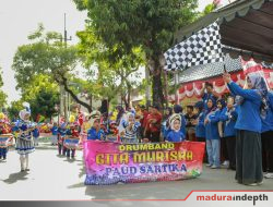 Peringati HGN 2025, Belasan Grup Drumband TK-PAUD se Sumenep Ramaikan Kota Keris