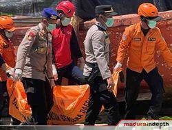 Mayat Misterius Mengapung di Perairan Mandangin, Dievakuasi Tim Gabungan Sampang