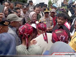 Demo GAIB Geruduk Kejari Sampang, Beri Tenggat Februari Tuntaskan Dugaan Penggelapan Pajak Rp3,3 Miliar