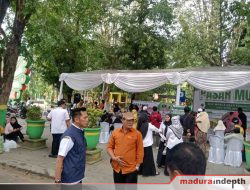 Jelang Lebaran, Pasar Murah di Taman Bunga Sumenep Diserbu Warga