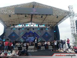 Ribuan Warga Serbu Konser Amal Valen di Sampang, Hiburan Meriah Donasi Terkumpul