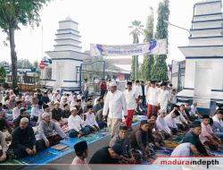 Kebersamaan Idul Fitri di Sampang Bupati dan Wabup Salat Ied Open House hingga Ziarah