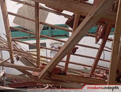 Setahun Rusak dan Dilaporkan, Kelas SDN Pangelen 1 Akhirnya Roboh