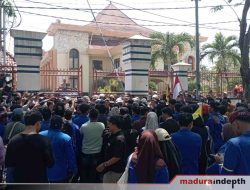 PMII Sampang Demo DPRD–Pemkab, Soroti Maraknya Tambang Tanpa Izin