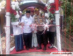 Kapolres Sampang Resmikan Renovasi Jembatan Gantung Merah Putih di Tanggumong