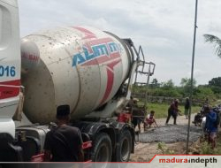 Alim Mix Dukung Percepatan Pembangunan Jalan Swadaya di Madura