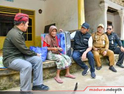 Tekan Angka Kemiskinan, Bupati Sumenep Salurkan Bantuan RTLH di Lenteng dan Ganding
