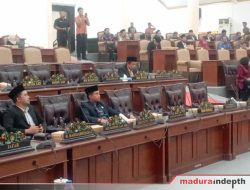 Kursi Kosong Dominasi Paripurna DPRD Sampang, Sidang Tertunda