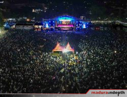 Lautan Manusia Padati GOR A. Yani, “Sumenep Bersholawat” Bersama PT Arinna Berlangsung Semarak