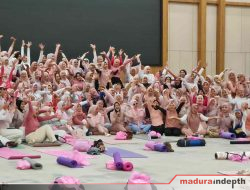 Ratusan Pegiat Kebugaran Ramaikan “Indoor Yoga: Flow to Glow” di MYZE Hotel Sumenep