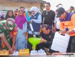 Gubernur Khofifah Salurkan Bantuan Air Bersih Di Sumenep, Siapkan Sumur Bor pada 2027 untuk Solusi Jangka Panjang